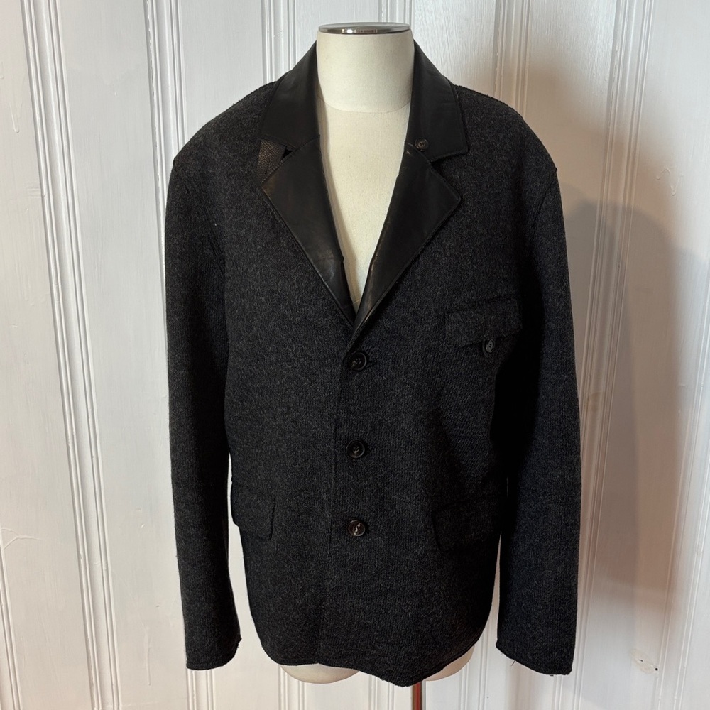 🖤 M0851 Wool Blend & Leather Coat – Made in Canada - Size Medium
